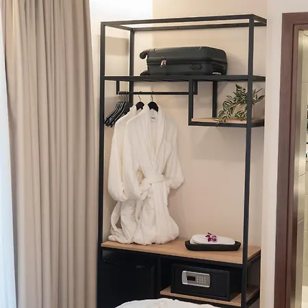 Hotel Ira - Ηρα Hotel 4*