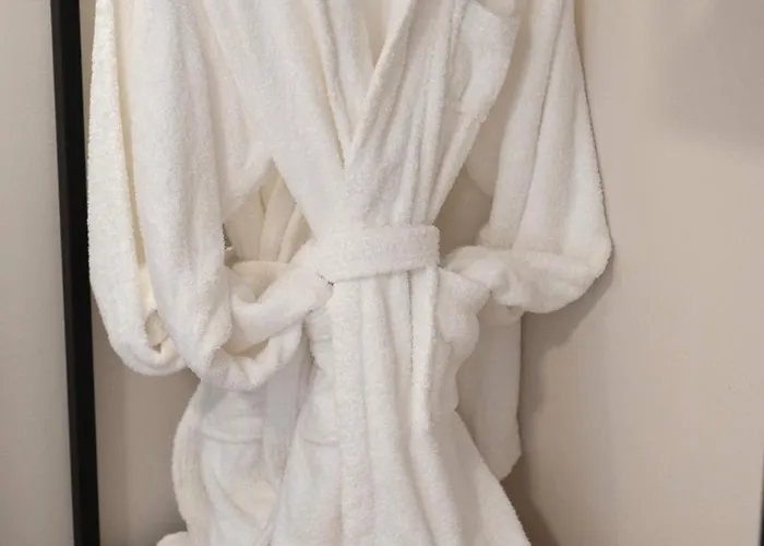 Ira - ηρα Hotel 4*